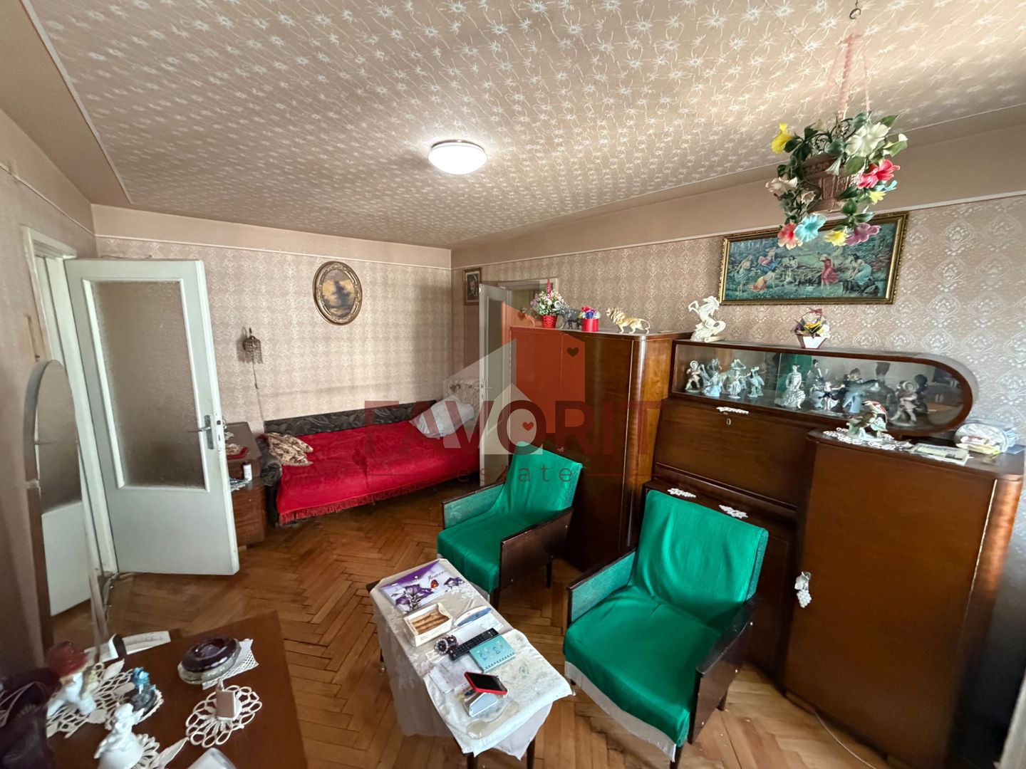 Etaj intermediar. Pozitie excelenta. Lift - Poză 1