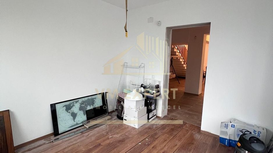 VILA 6 CAMERE 270 MP TEREN 1044 MP CÂMPULUNG, 0 COMISION CUMPARATOR - Poză 39