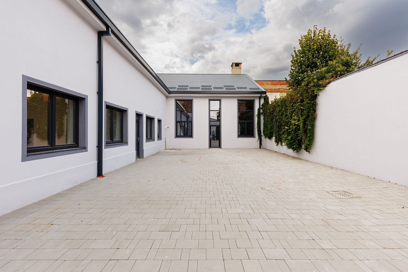 Prima inchiriere - Spatiu birouri 100 mp | Grup sanitar&Zona Chicineta - Poză 2