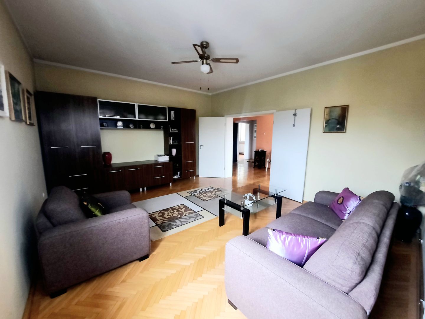 Apartament frumos si renovat cu garaj - zona Medicina - Poză 24