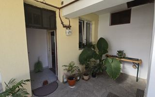 De Vânzare Casă 2 camere P-ȚA Mică - Poză 3