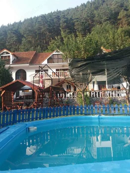 Pensiune de vânzare | 400 MPU | 10 Camere | Rasinari - Curmatura - Poză 3