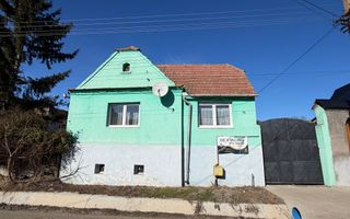 Casă spațioasă si 1790mp teren de vanzare in Hașag, la doar 30 km de Sibiu - Poză 1