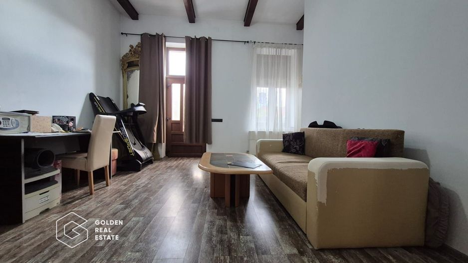 Casa cu teren de 958 mp, oras Lipova - Poză 7