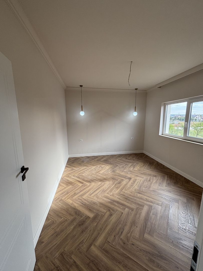 Casă modernă de vânzare - calitate premium, toate utilitatile - Poză 7