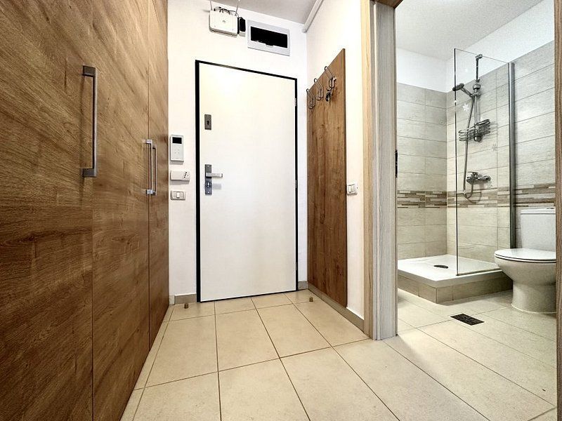 Un apartament cu 3 camere + loc parcare, primitor și modern, în zona Centrală - Poză 14