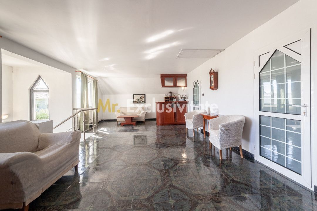 Casa visurilor cu 4000 mp livada roditoare si gradina Darmanesti-Arges - Poză 2