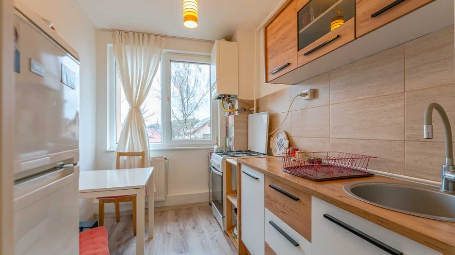 Închiriere Apartament 2 Camere în Brașov, Strada De Mijloc - Poză 3