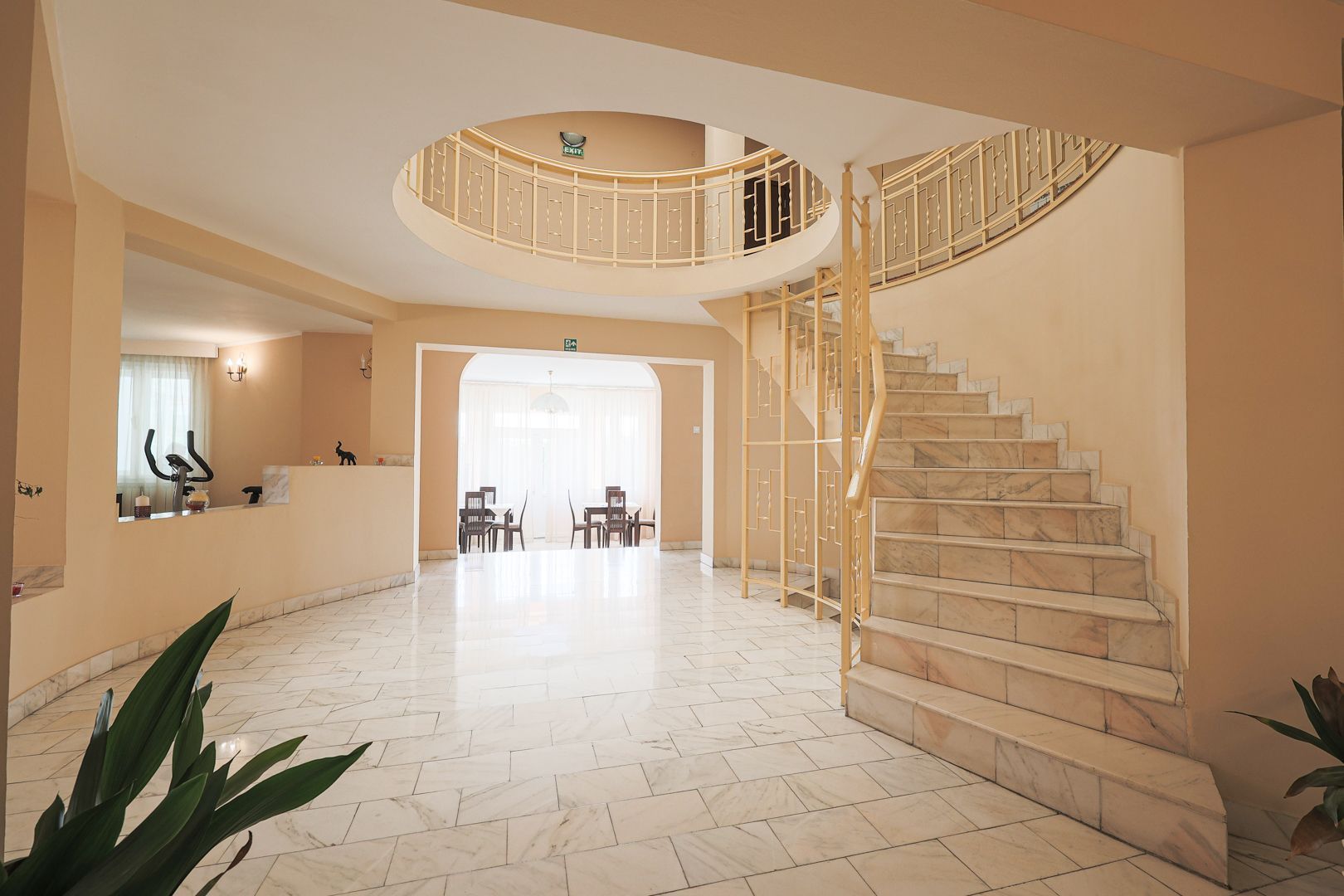 Flexibilitate într-o locație cheie, ideală pt hotel, cămin, clinică. - Poză 7