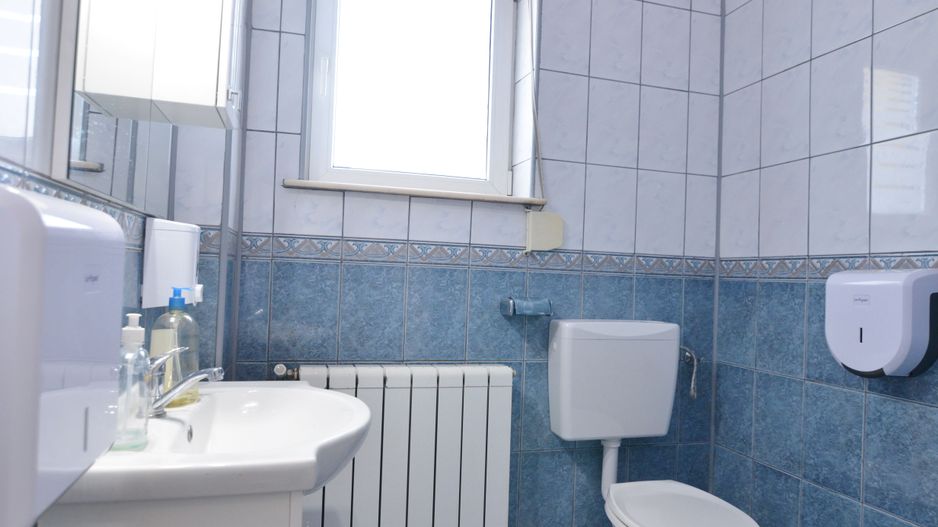Inchiriem Vila individuala 6 camere cu panouri solare zona Pipera - Poză 11