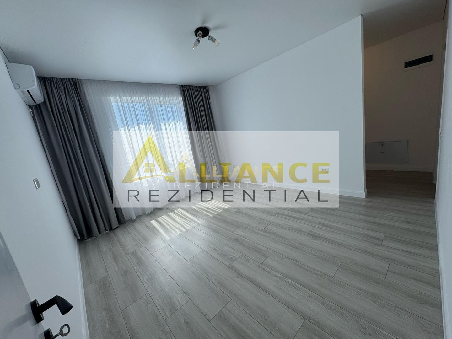 Ap 3 camere/ 3 bai tip Penthouse - Poză 5