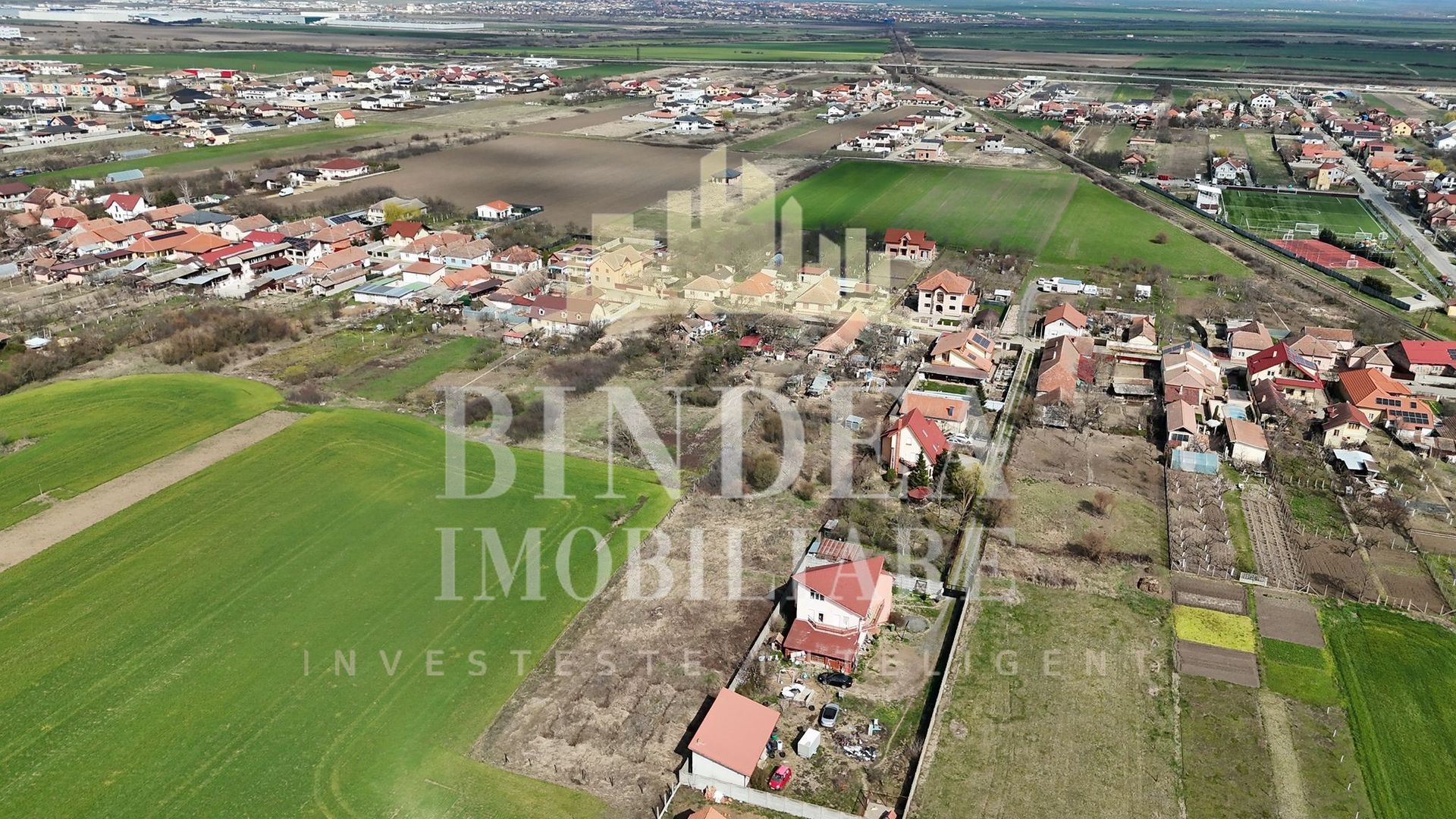 Teren intravilan Giarmata Vii- Oportunitate Investite - Poză 1