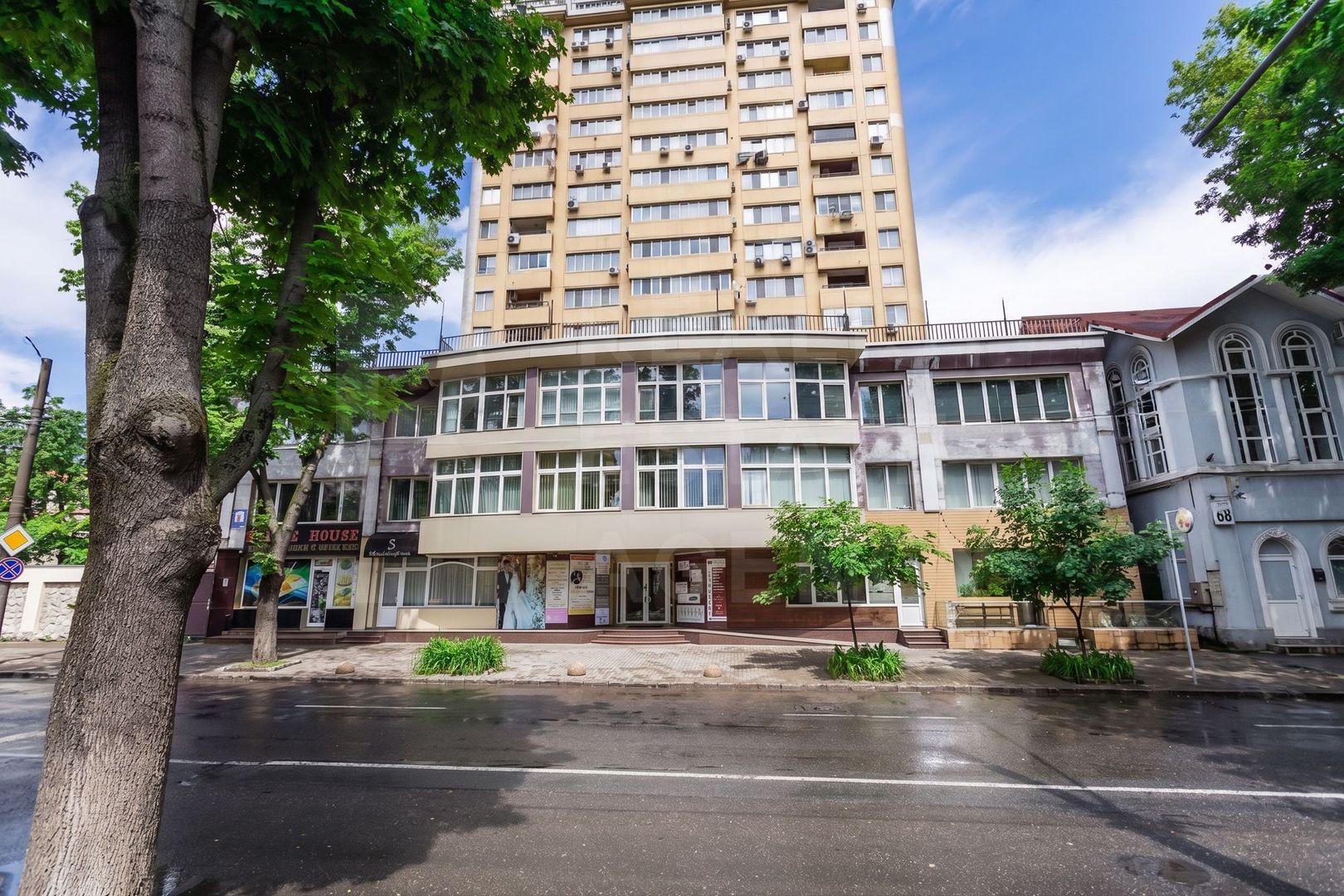 Chirie, oficiu 157 mp, strada București, Centru - Poză 2