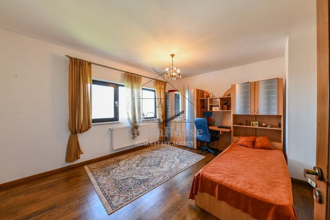Casa individuala, 5 camere, garaj, teren 648 mp, panorama, cartierul Europa - Poză 16