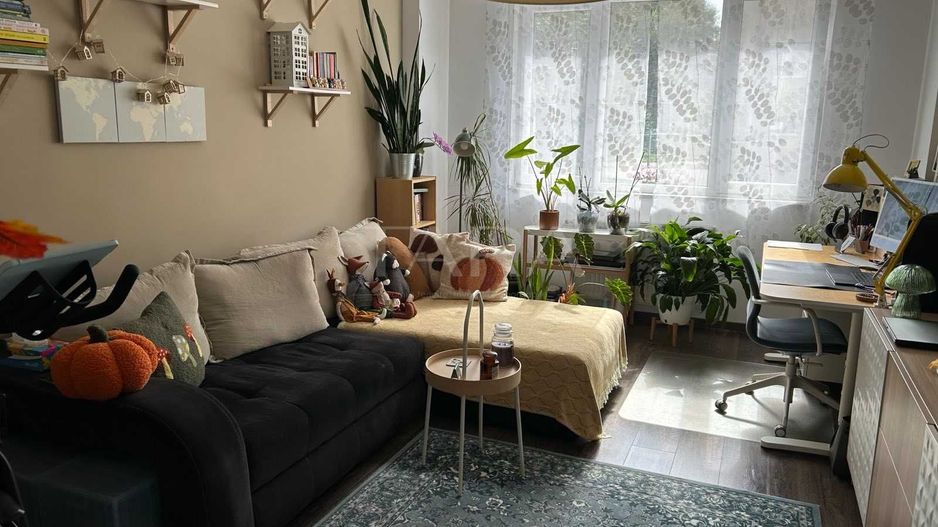 Apartament cu 2 camere, demisol înalt, cu balcon și parcare. - Poză 2