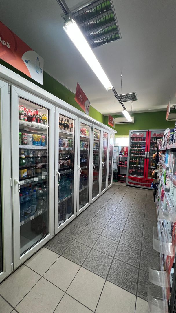 Oportunitate de Investiție | Spațiu Comercial cu Chiriaș Stabil (La Doi Pași) - Poză 3