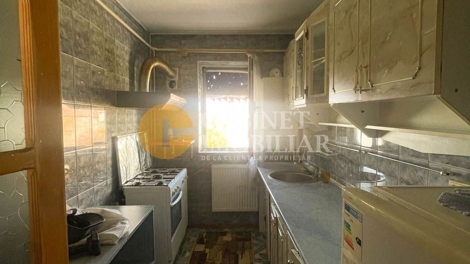 Apartament 3 camere decomandat zona Galata - Poză 4