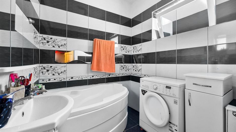 Oportunitate unica | Ap 3 camere cu 105 m utili | Priveliste | Curte Central Brasov - Poză 14