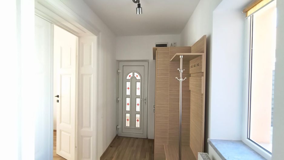 De închiriat: vilă renovată, Mihai Eminescu. 1 000 E/lună. Comision 0 - Poză 8