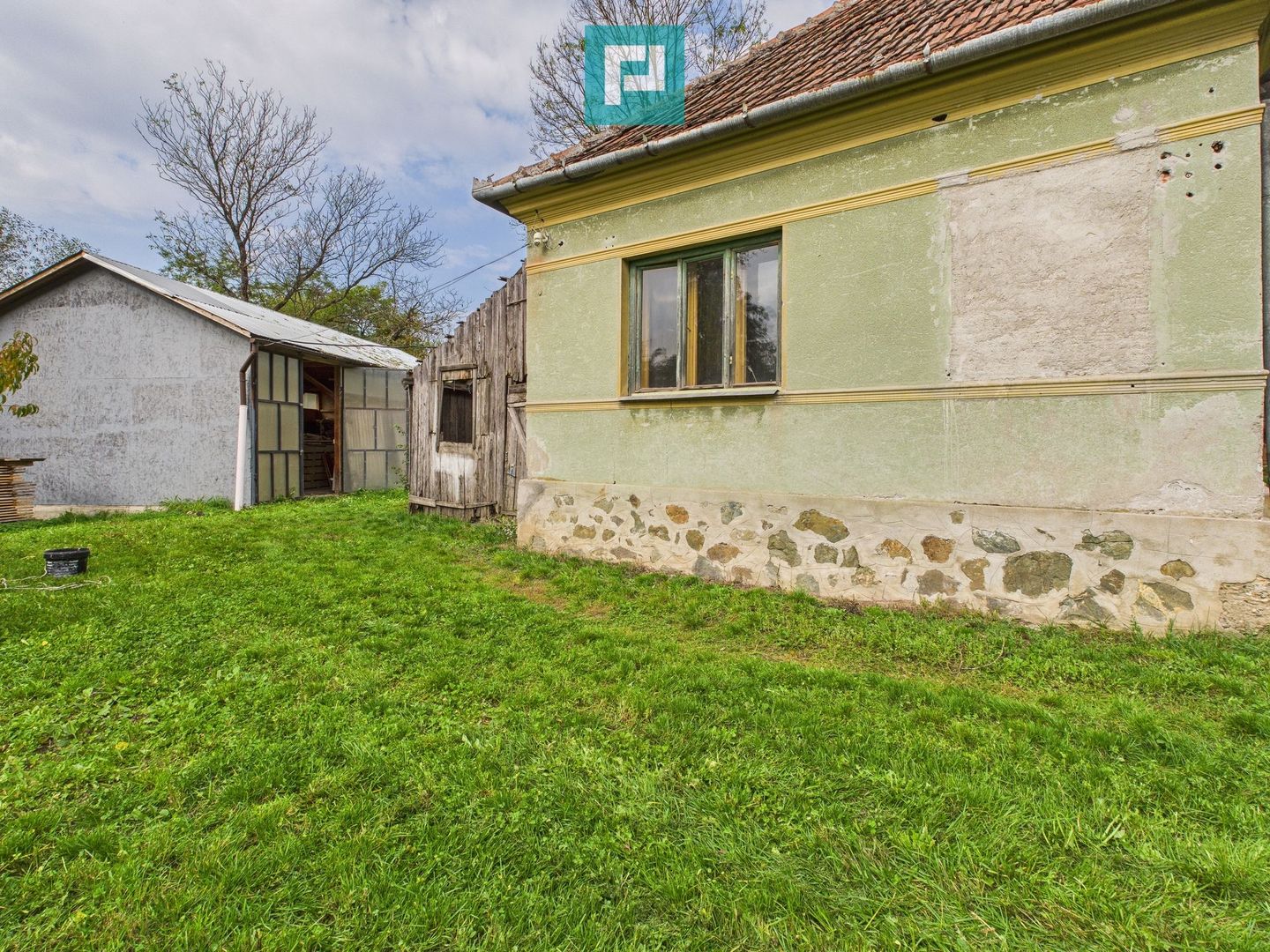 Casă cu teren generos Vărădia de Mureș - Stejar - Poză 29