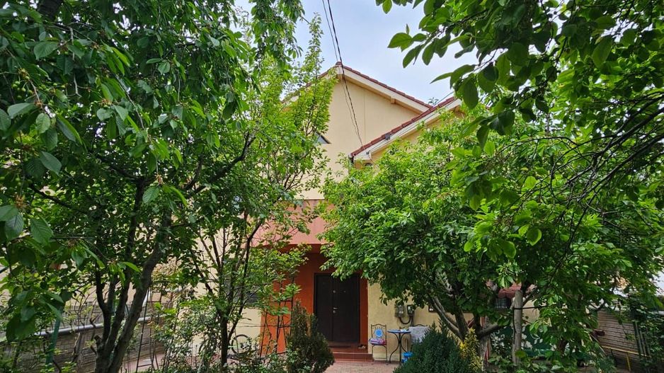 Casa- Str Tismana, zona Spitalul nr 1 - Poză 1