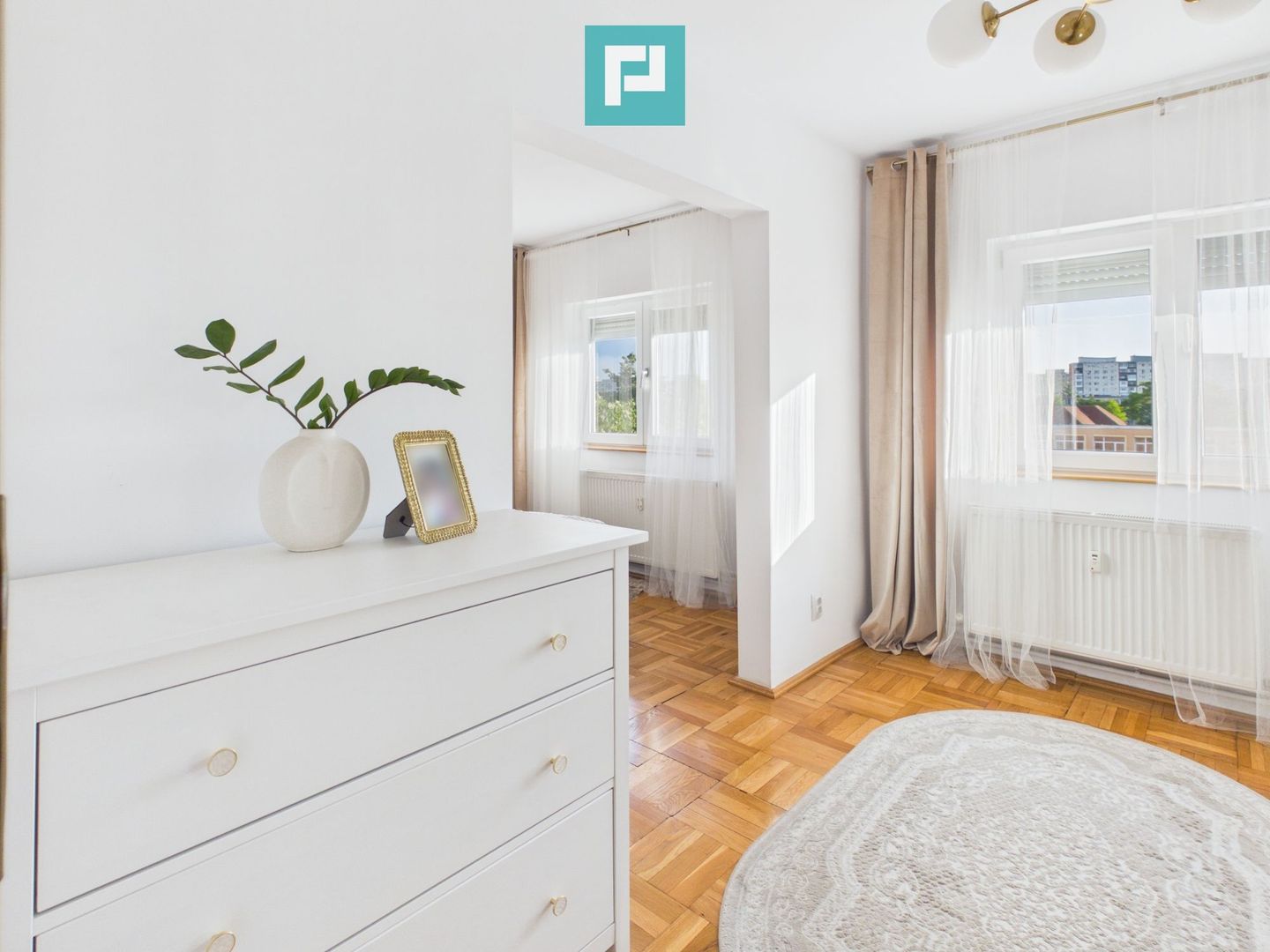 Apartament superb cu 5 camere, in Vlaicu - Poză 8