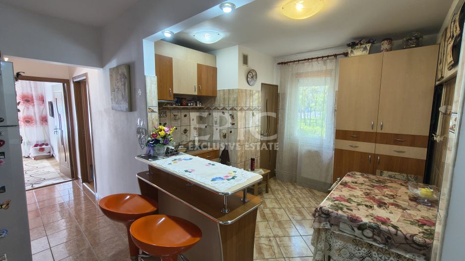 Apartament 3 camere/ Decomandat/ 2 Bai/ Parter/ Tudor - Poză 1