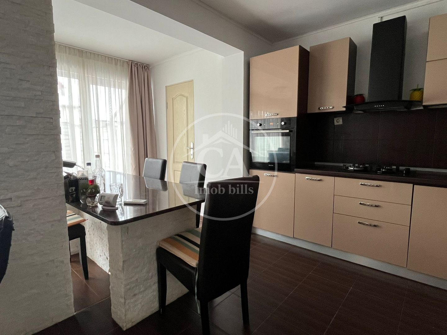Casă de vânzare tip duplex cu 4 camere în Nojorid, Oradea. - Poză 6