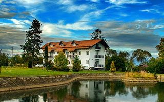 Apartament deosebit ideal pentru o familie - Poză 1