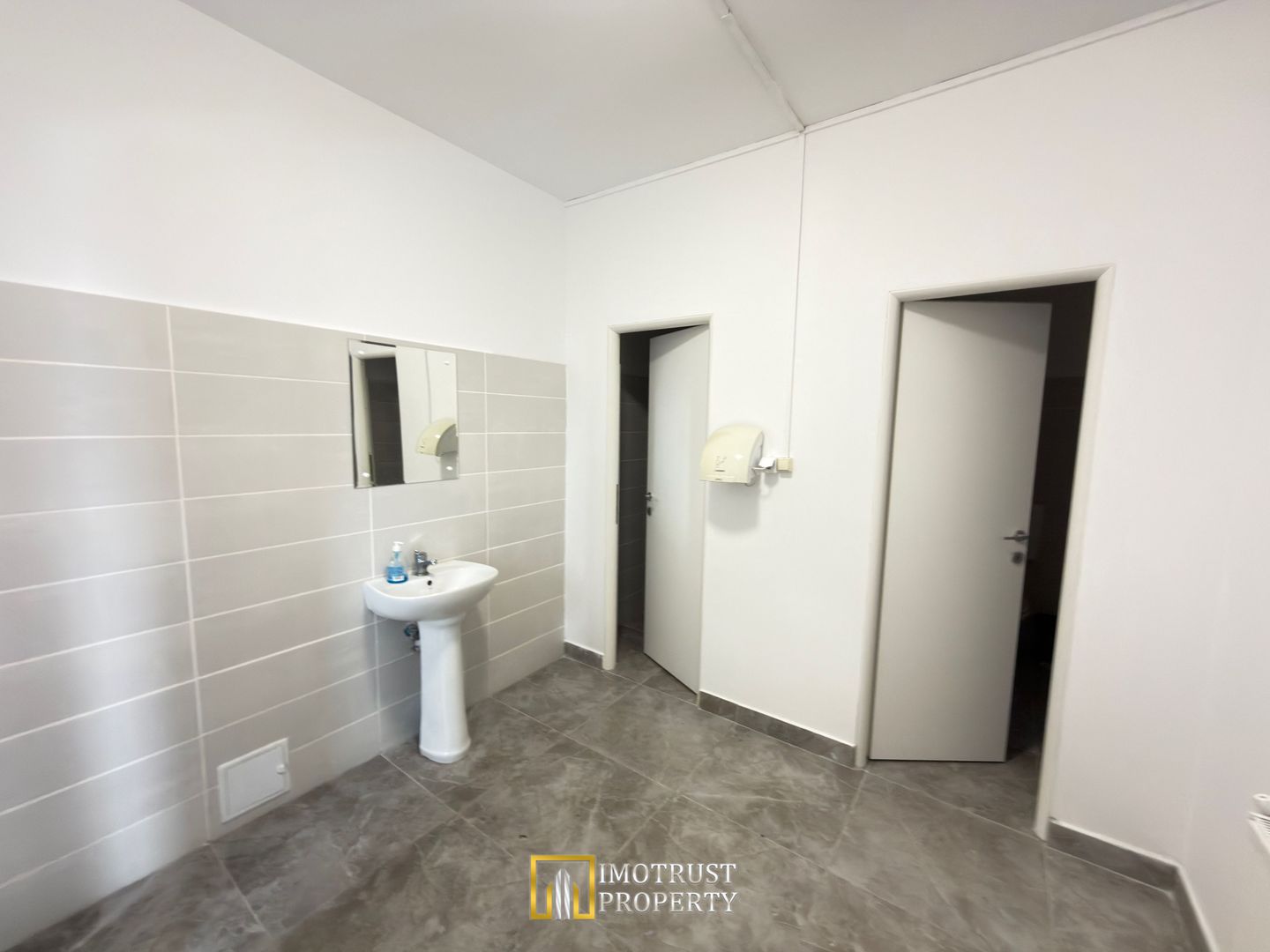 De inchiriat spațiu de birouri - Poză 8