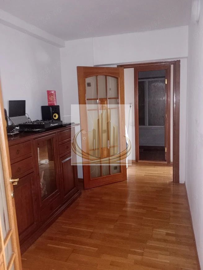 Vând 3 Camere decomandat  Brâncoveanu PANOURI SOLARE - Poză 4