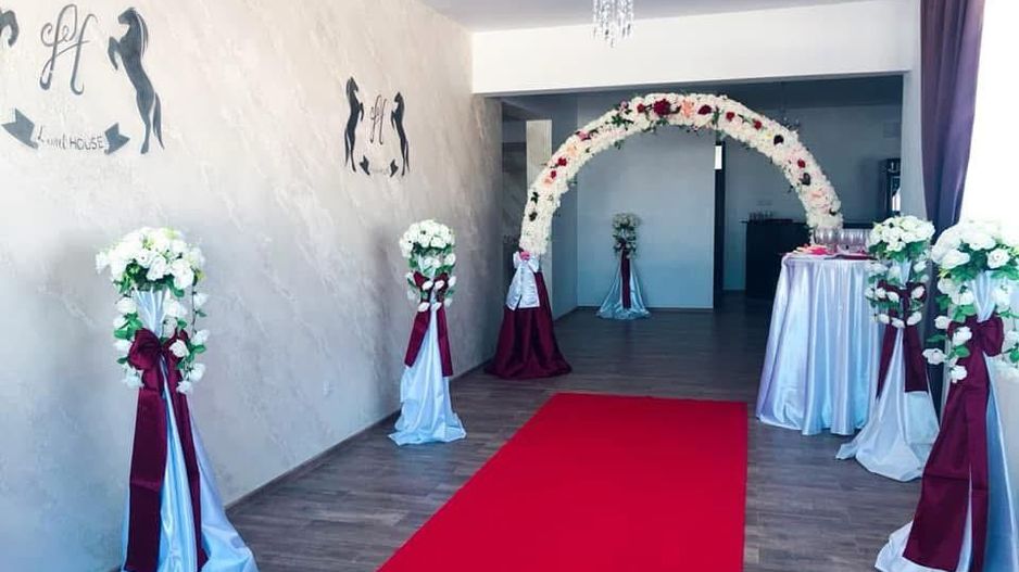 LORD HOUSE EVENTS – SALON DE EVENIMENTE PREMIUM, loc. Pechea - Poză 11
