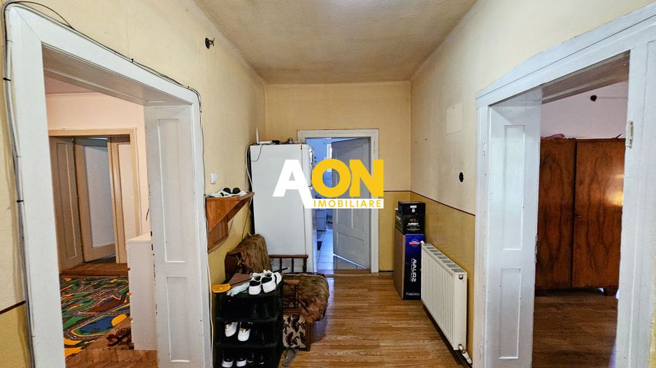 Casa renovata, 2 corpuri de cladire + anexe, 1331 mp teren, Paclisa - Poză 12