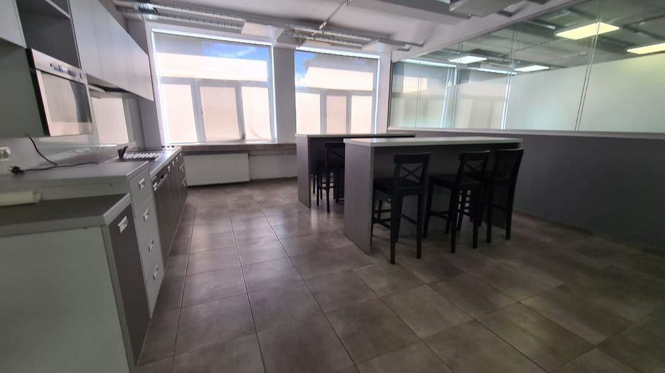 Cladire de birouri 3000 mp - Poză 12