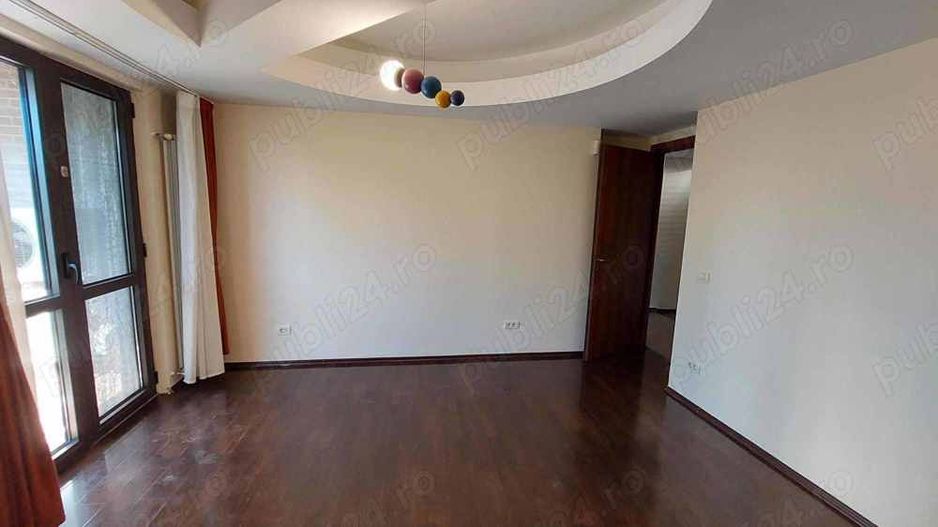 Vînzarea apartament 4 camere - Poză 6