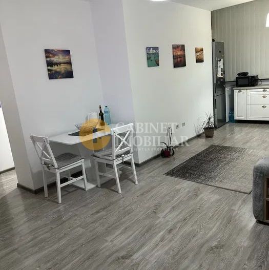 Cug - 2 Camere Decomandat - Etaj 2 + Loc De Parcare - Poză 2