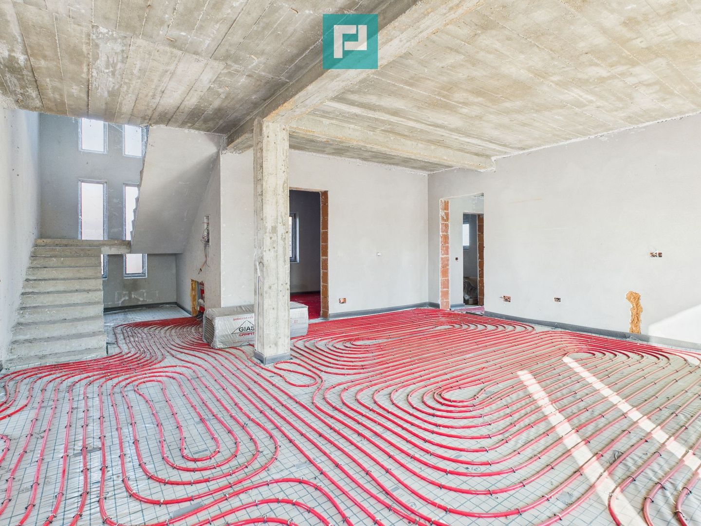 Proprietate impresionantă în Nădab - Poză 7