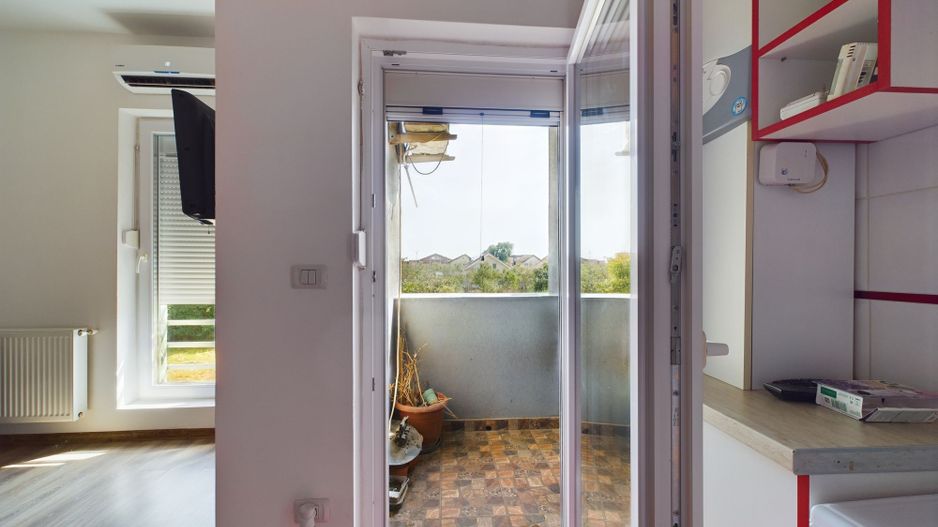 Apartament cu 2 camere in Giroc - Poză 5