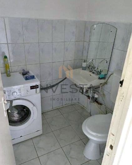 Apartament cu 3 camere decomandat, garaj si boxa, zona Piata Zorilor - Poză 8