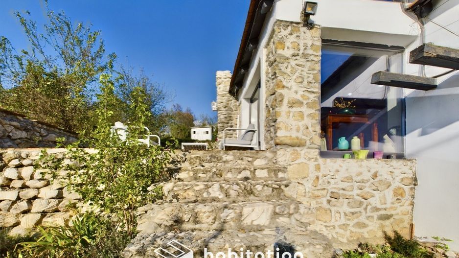 Casă cu 4 dormitoare + piscină în Socolari – ideală pentru investiție - Poză 5