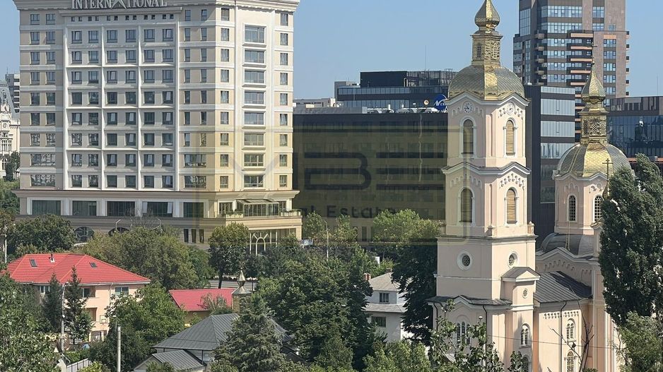 Apartament 3 camere 2 bai central Rond Podu Ros - Poză 1