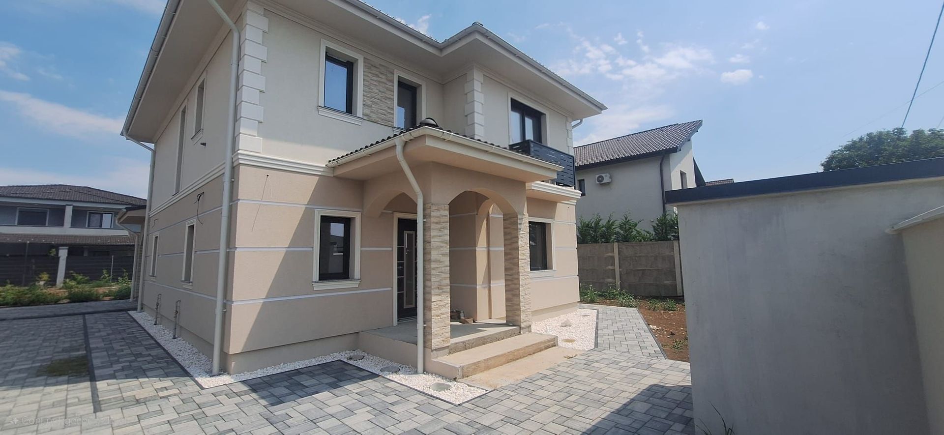 Locuinta individuala la cheie -teren de 661mp - Poză 1