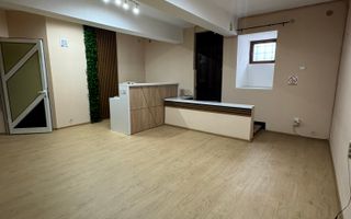 Spatiu Comercial in apropierea Consiliulului Judetean  Comision 0 - Poză 1