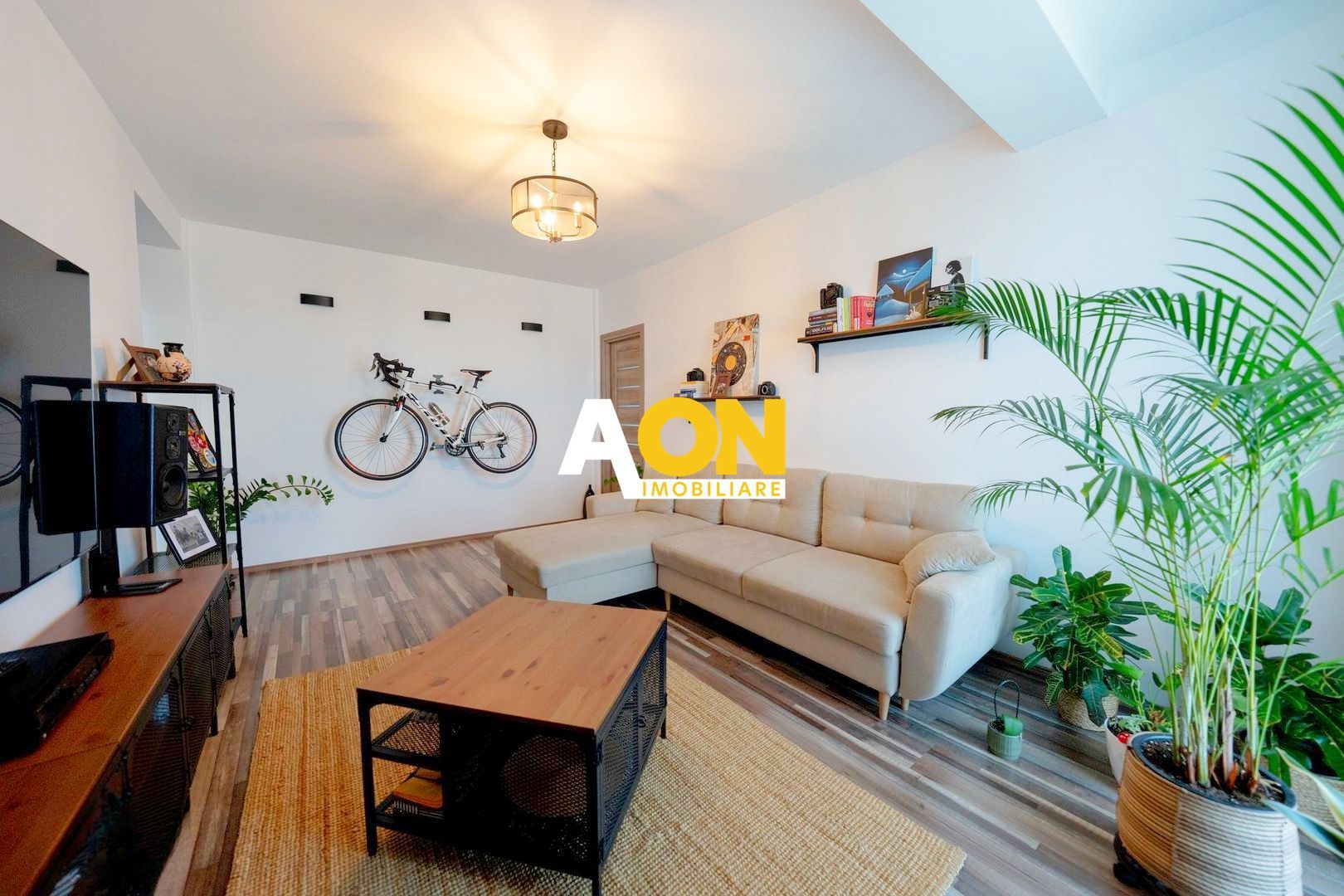 Apartament cu 3 camere, 2 balcoane si parcare, langa padure - Poză 3
