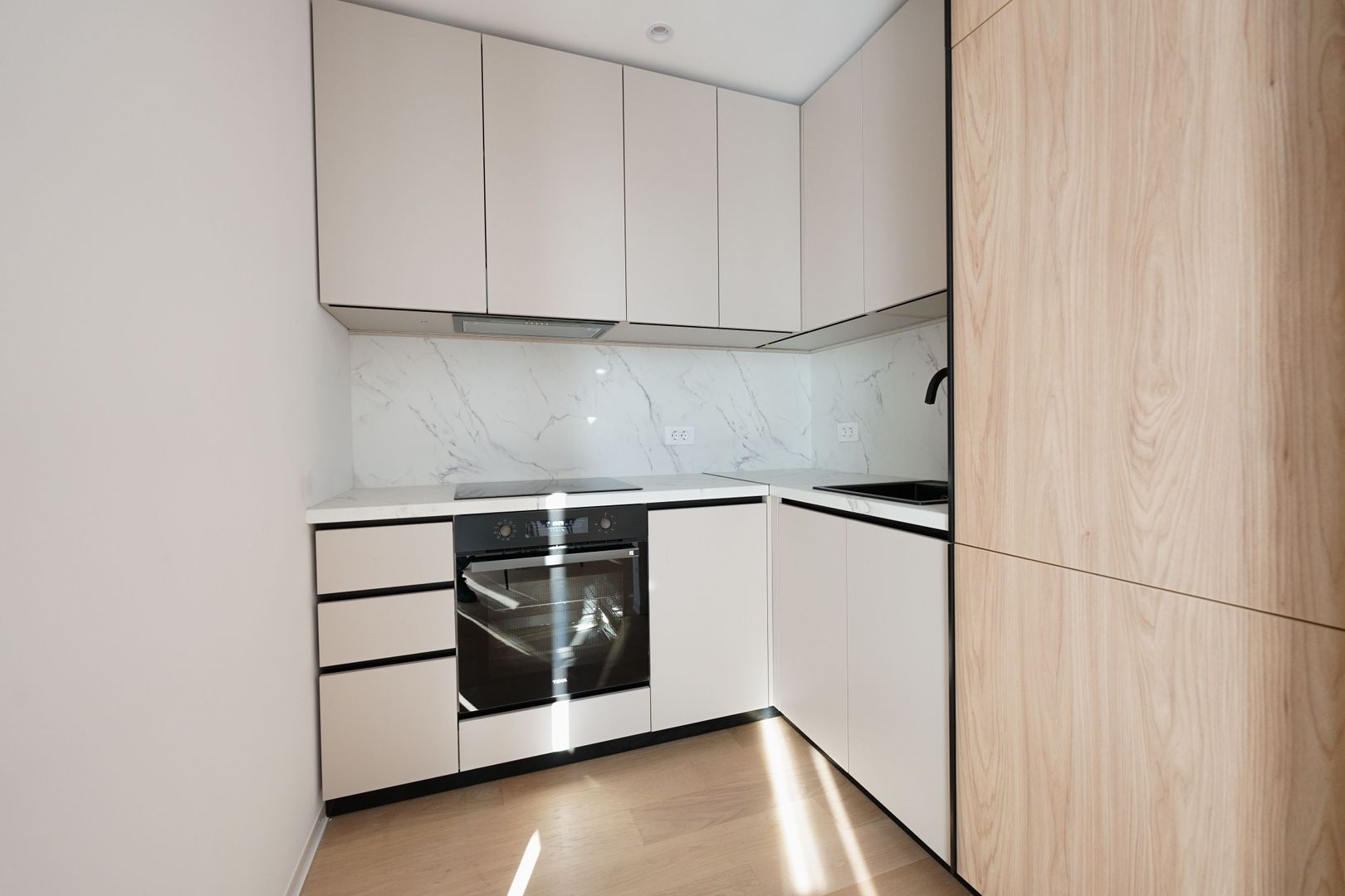 Studio Dublu, One Lake Club - Poză 5