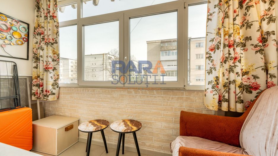 Apartament spațios cu 4 camere - renovat modern, mobilat și utilat - Poză 8