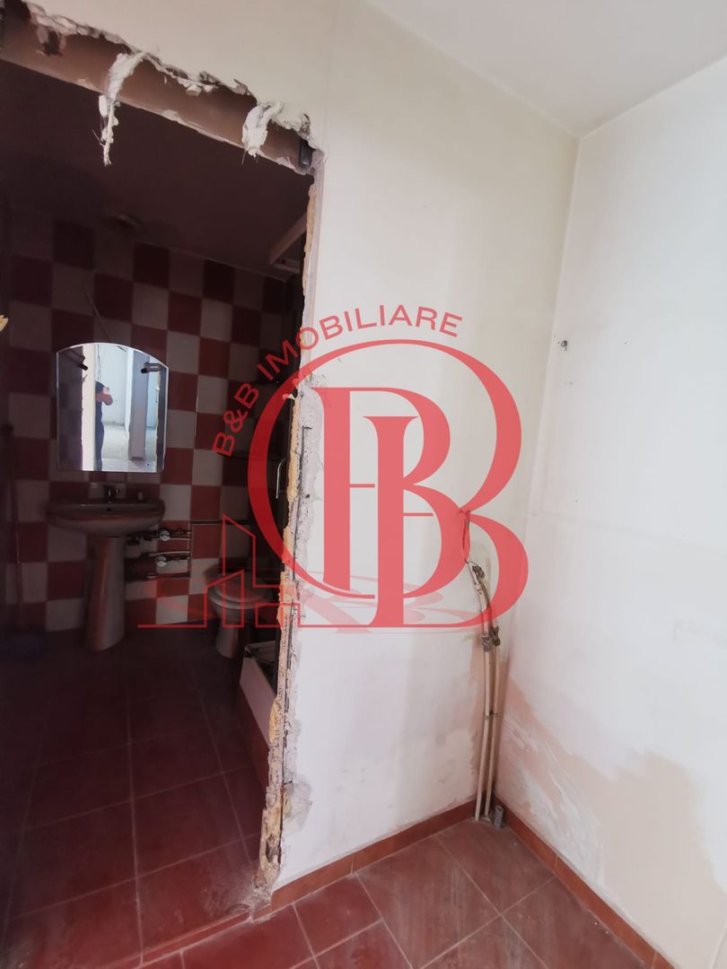 4 camere- Ozana  - Metrou -1 Decembrie 1918 - Poză 13