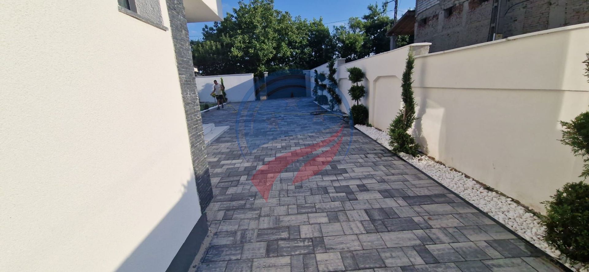 Casă modernă de lux – 4 camere, teren 373 mp, curte amenajată - Poză 13
