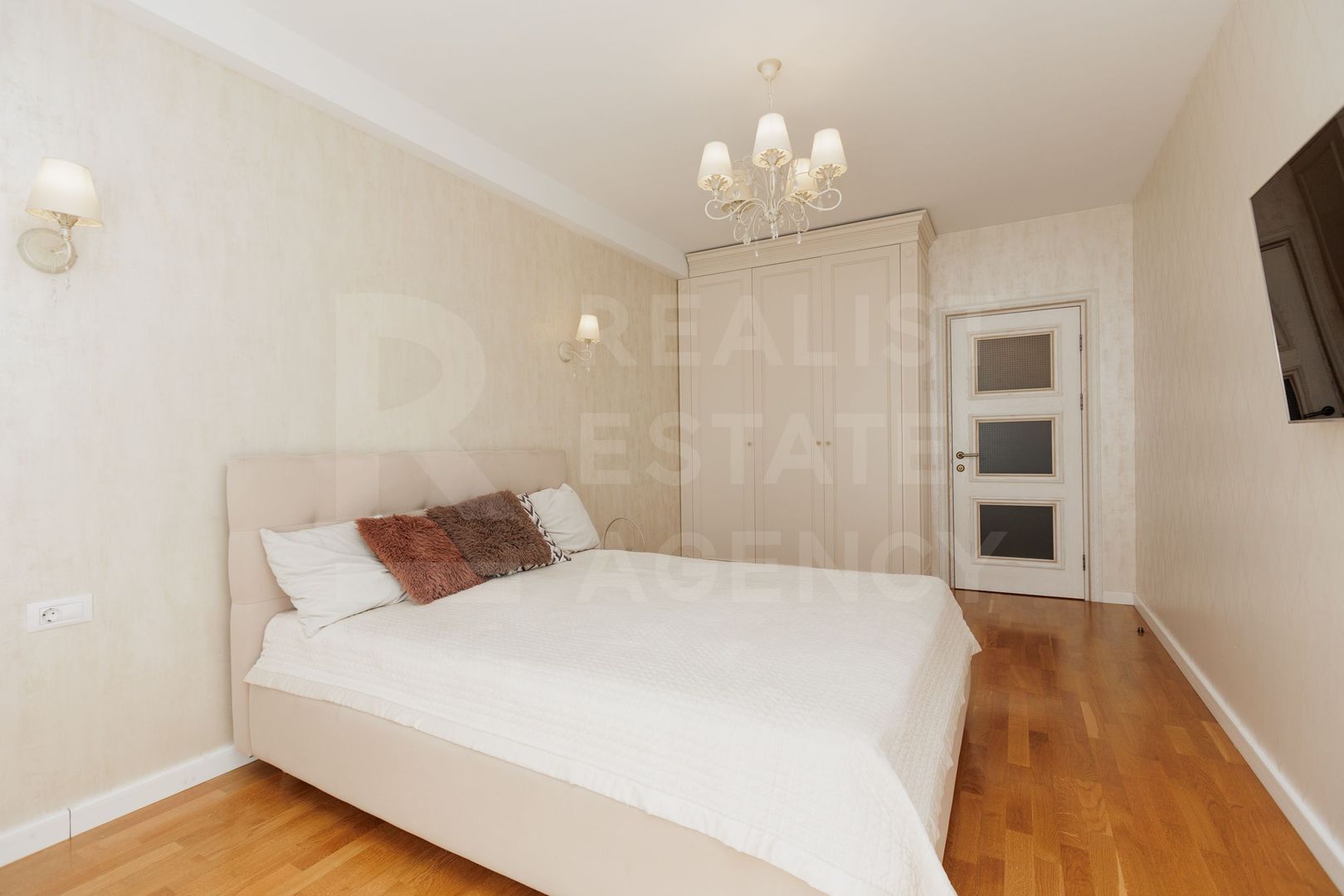 Chirie, apartament, 3 camere, strada  Independentei, Botanica. - Poză 8