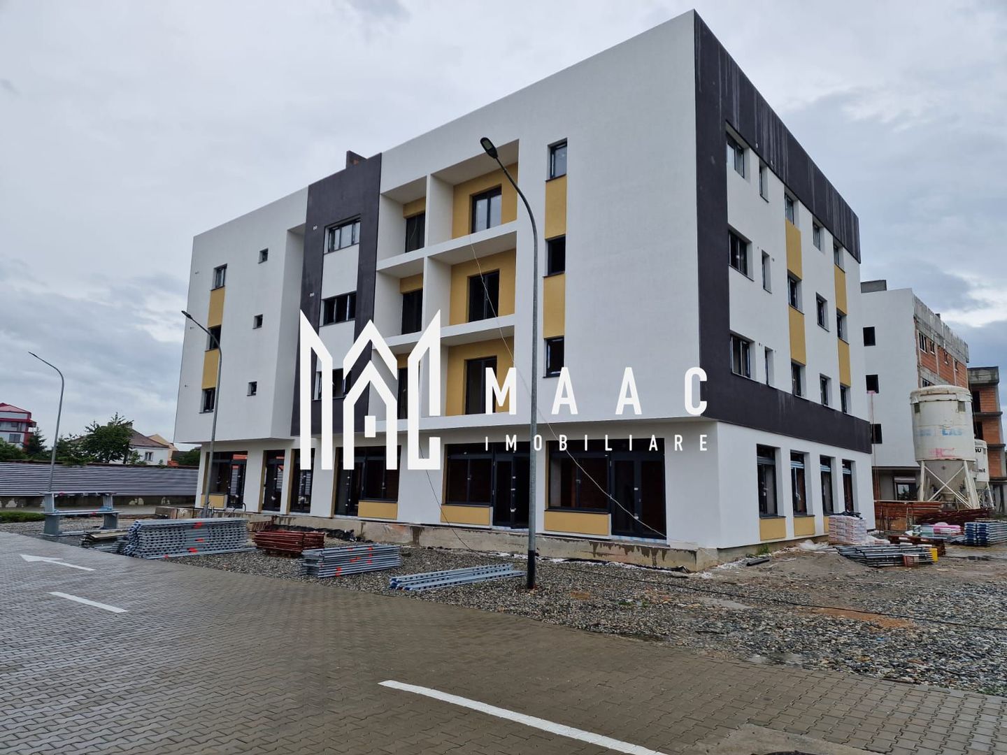 Apartament 2 Camere | Decomandat | Etaj 2 | Balcon | Parcare - Poză 9